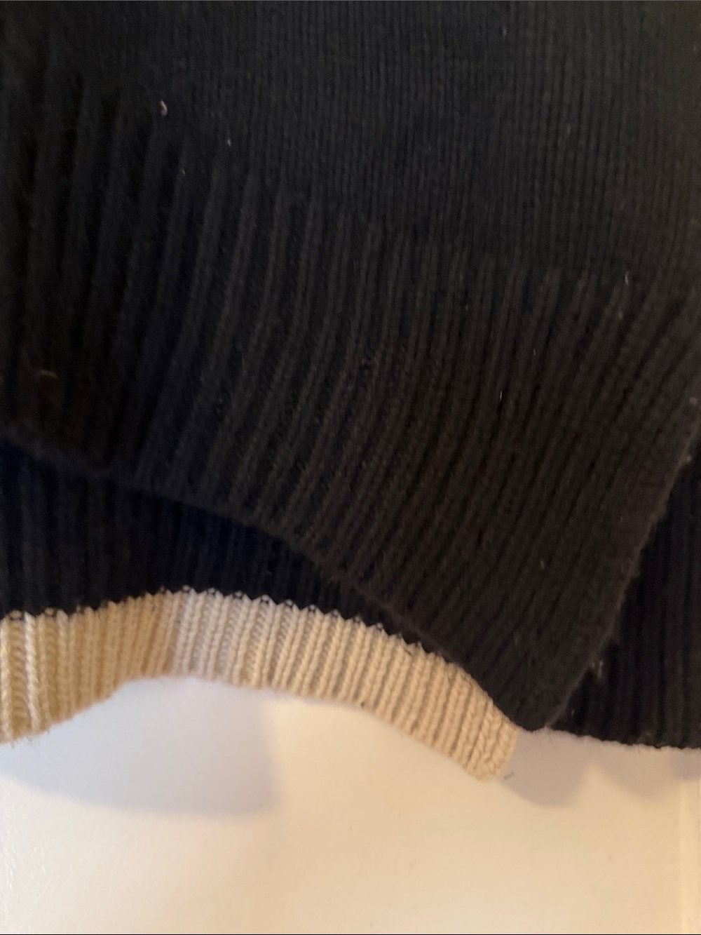 La Ligne cashmere Black sweater with white trim - Picture 5 of 5